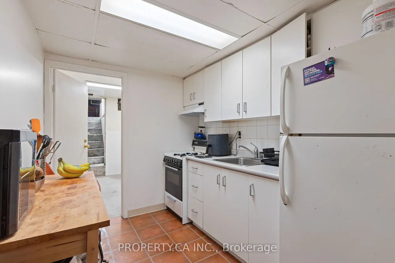 195 Niagara Street — photo 29