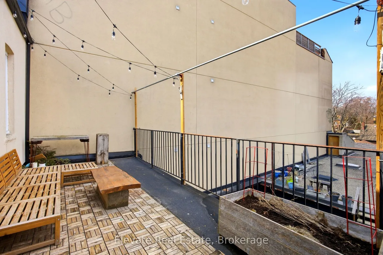 846 College Street — photo 48