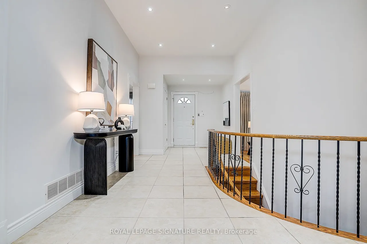 46 Caravan Drive — photo 3