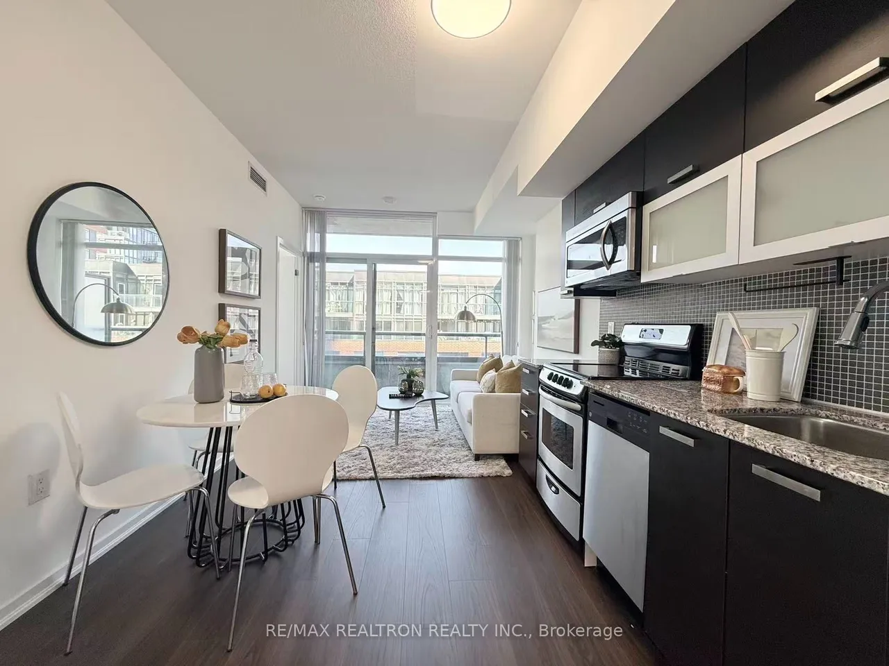 36 Lisgar Street — photo 3