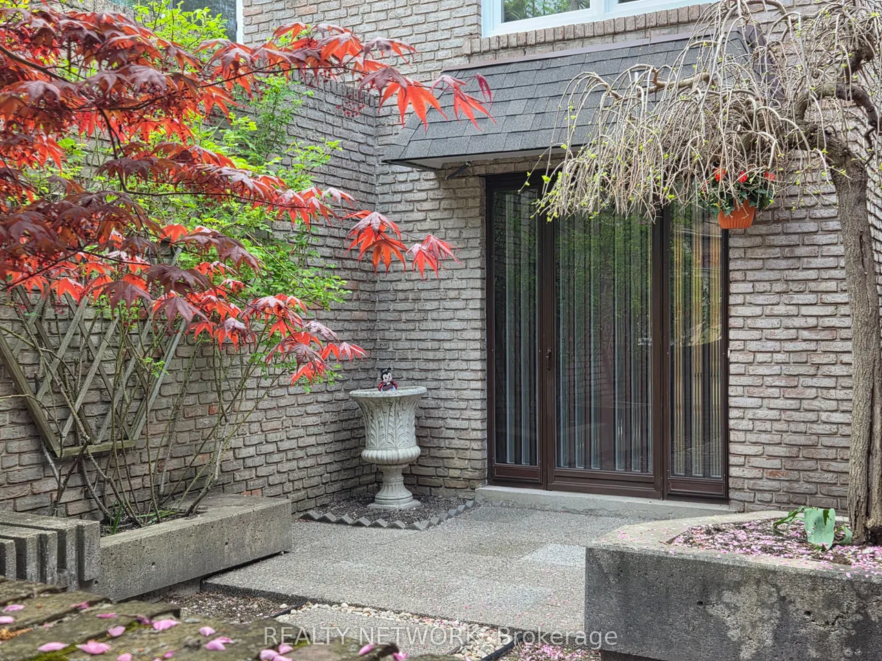 89 Elmsthorpe Avenue — photo 3