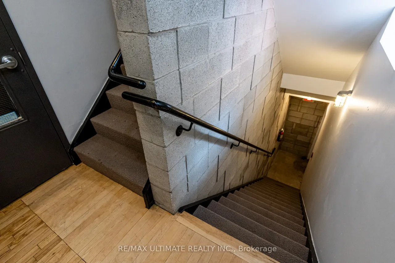 298 Markham Street — photo 50