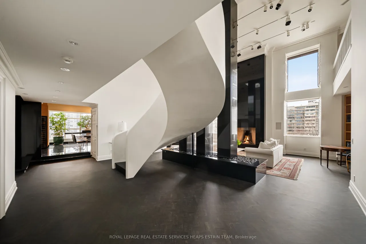 2 Lynwood Avenue — photo 3