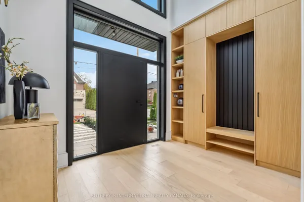 159 Cortleigh Boulevard — photo 2
