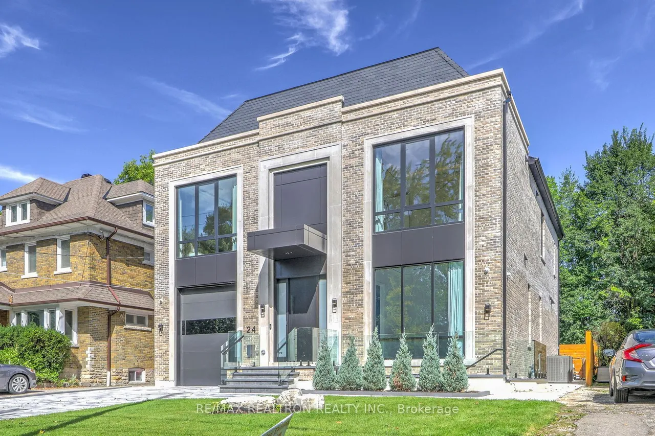 24 Strathallan Boulevard — photo 3