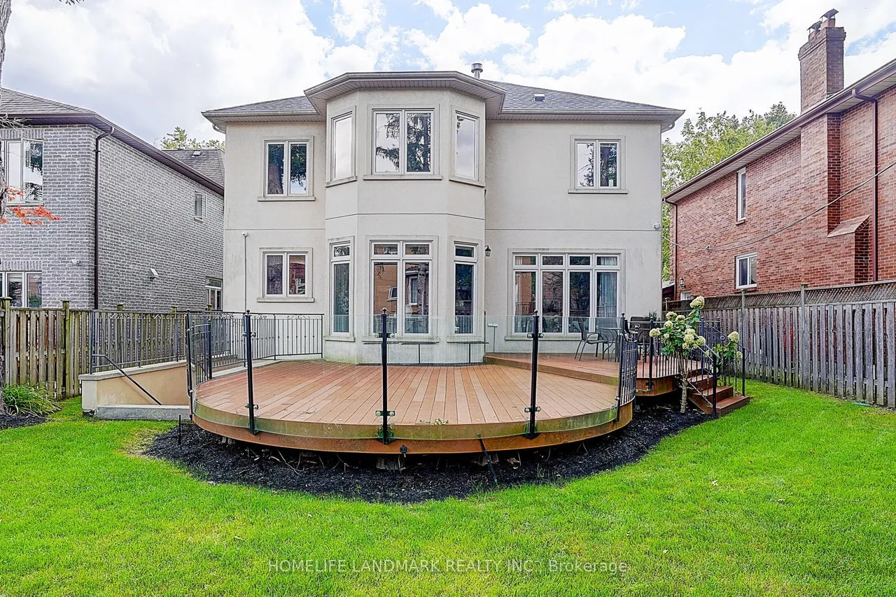 332 Greenfield Avenue — photo 49