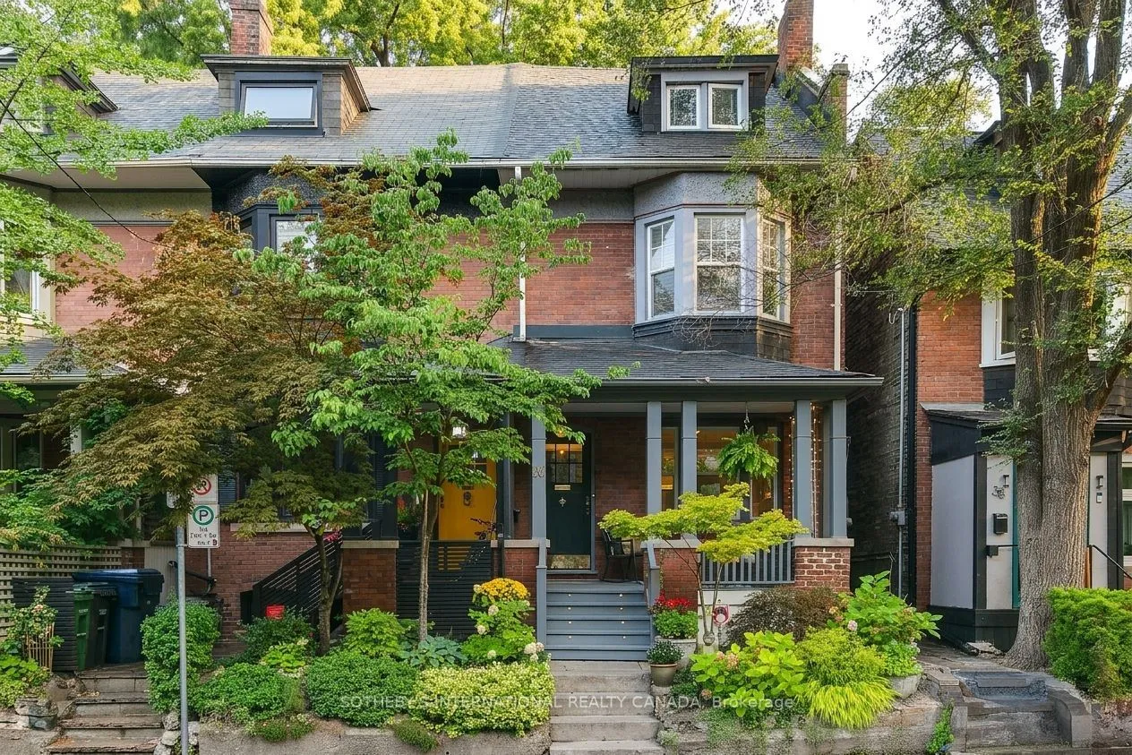 36 Aberdeen Avenue — photo 2