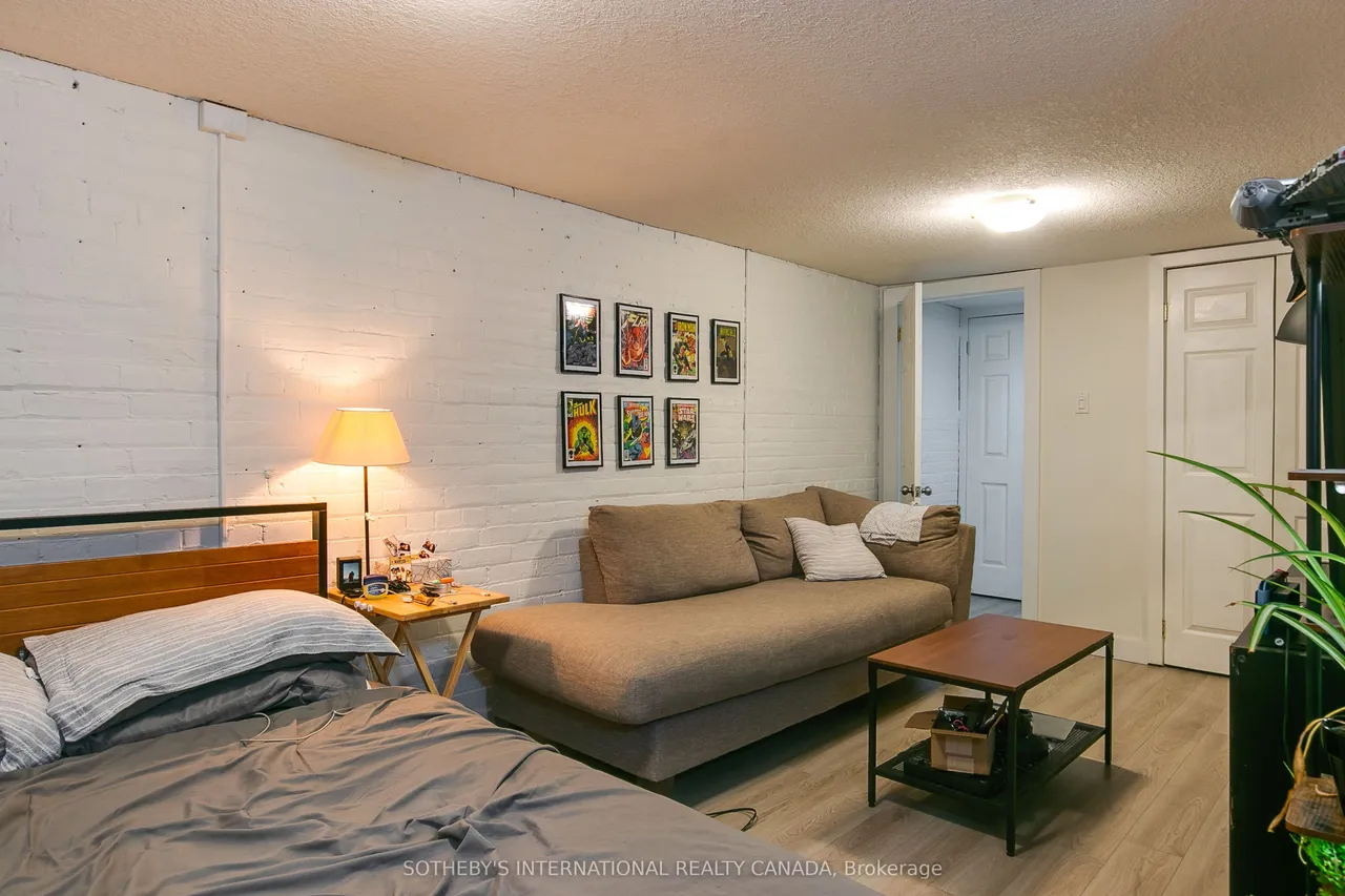 36 Aberdeen Avenue — photo 35