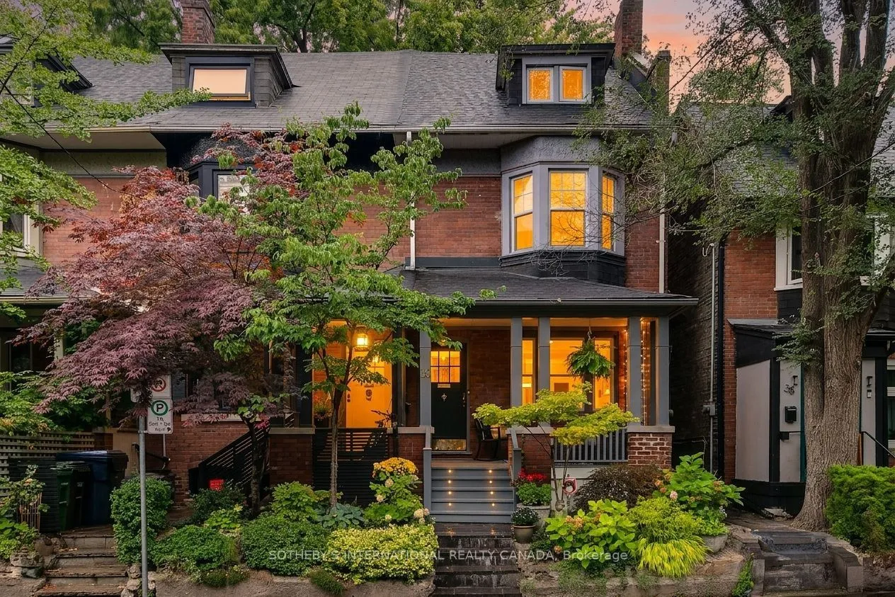 36 Aberdeen Avenue