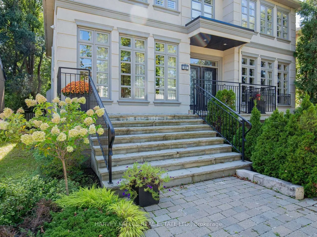 55 Viewmount Avenue
