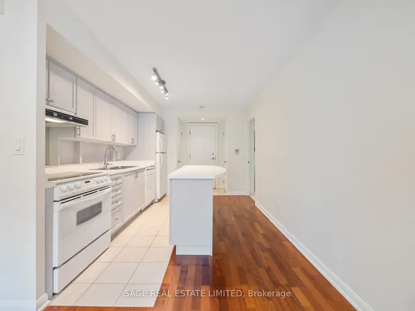 18 Beverley Street — photo 2