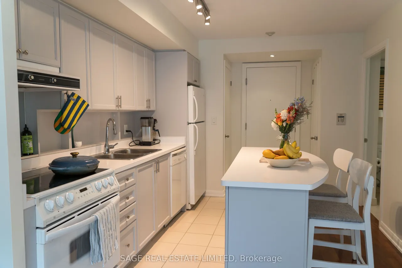 18 Beverley Street — photo 3