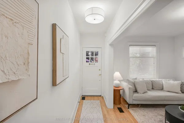 104 Orchard View Boulevard — photo 2