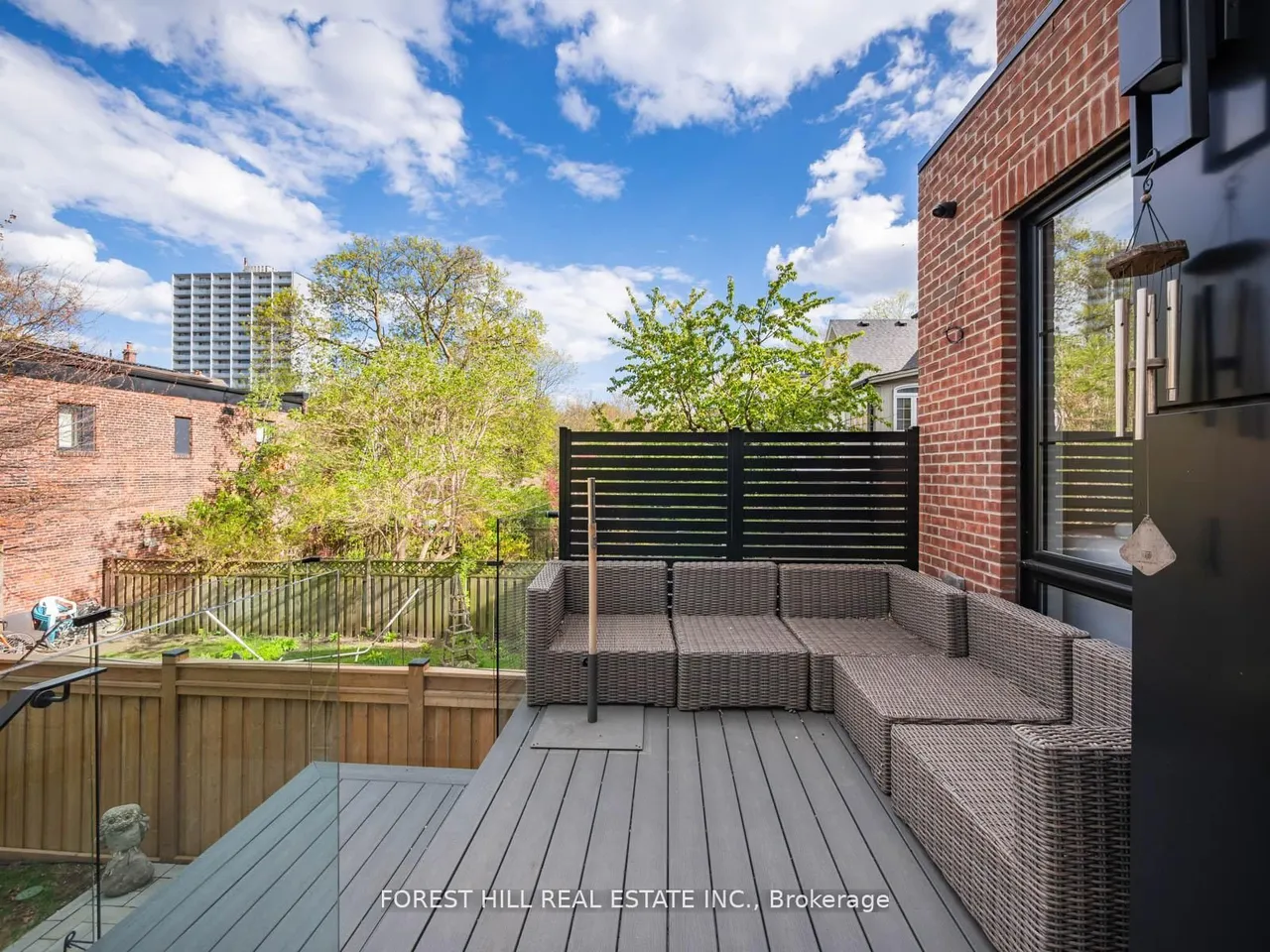 77 Kendal Avenue — photo 37