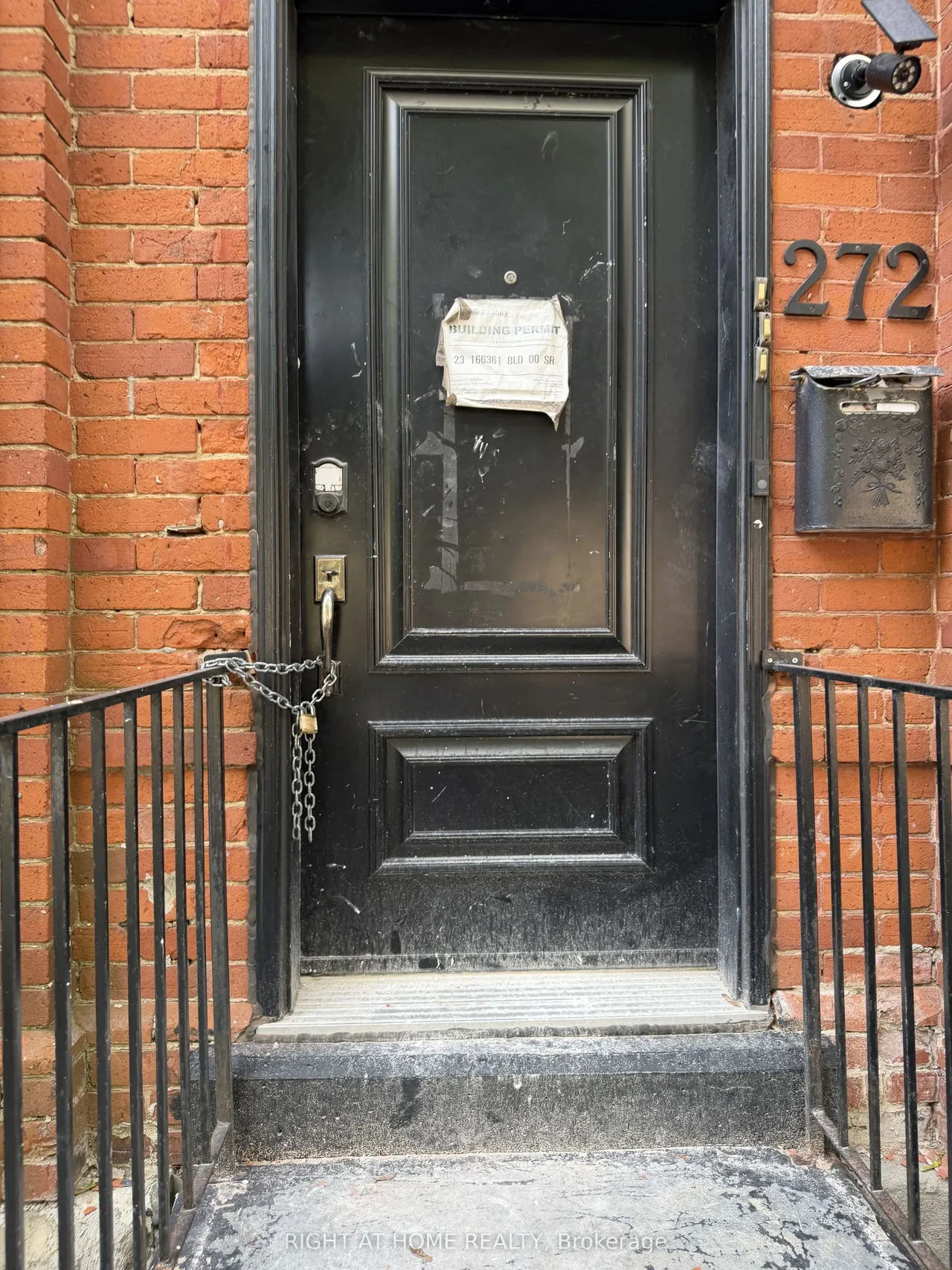 272 Seaton Street — photo 16