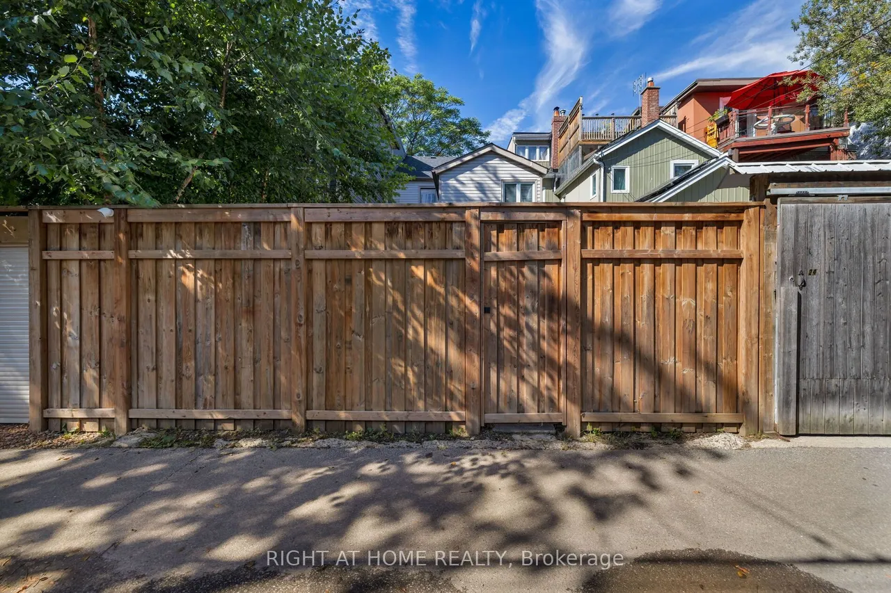 239 Seaton Street — photo 49