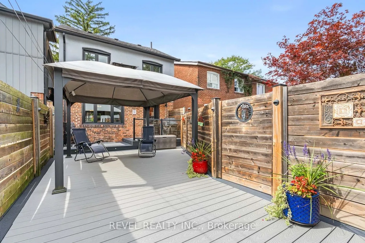 165 Northcliffe Boulevard — photo 2