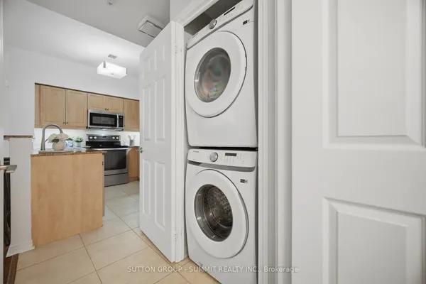 455 Rosewell Avenue — photo 2