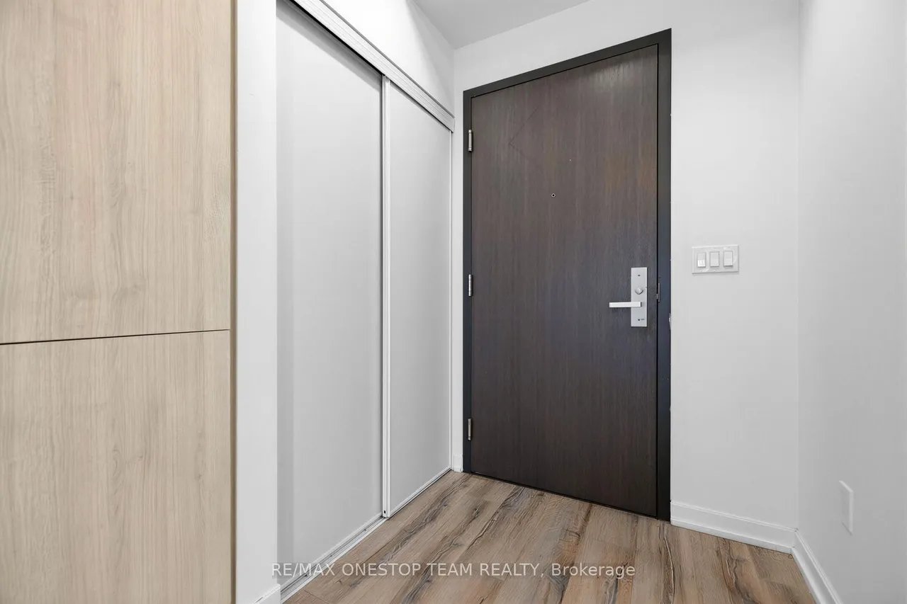 52 Forest Manor Road — photo 3