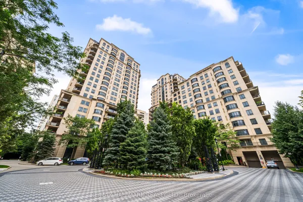 662 Sheppard Avenue E