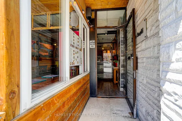 482 Bloor Street W — photo 2