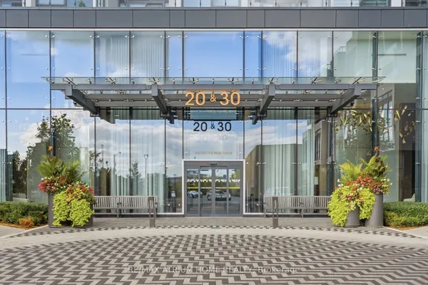 20 Inn On The Park Drive — photo 2