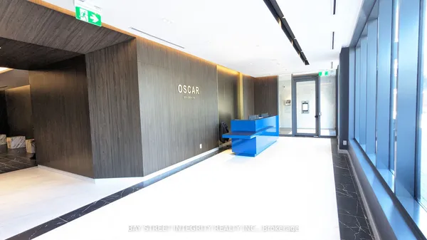 500 DUPONT Street — photo 2