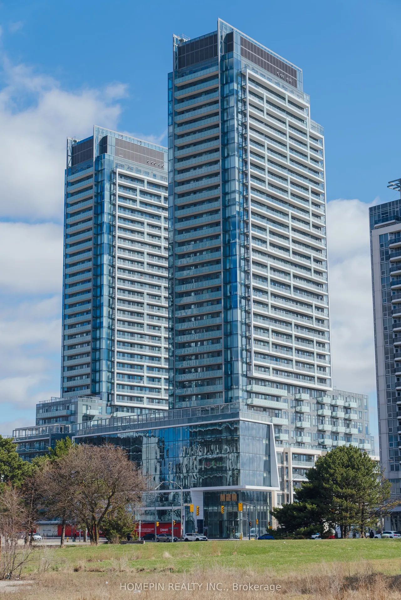 8 Olympic Garden Drive — photo 17