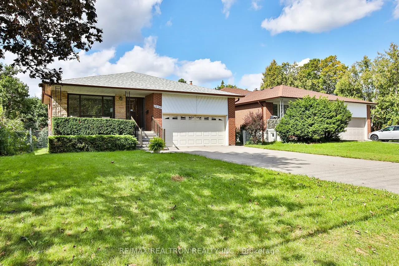 2636 Victoria Park Avenue