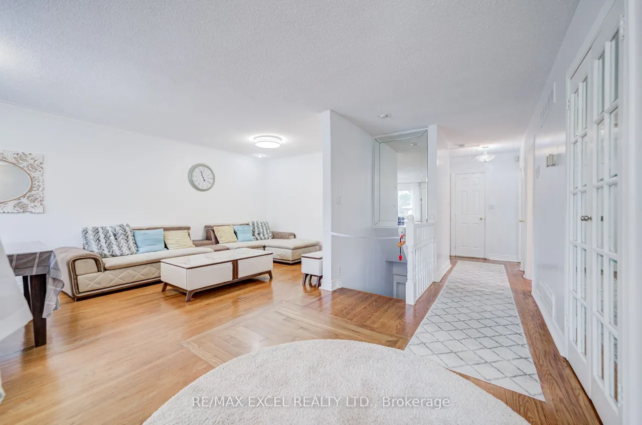 155 Edmonton Drive — photo 3