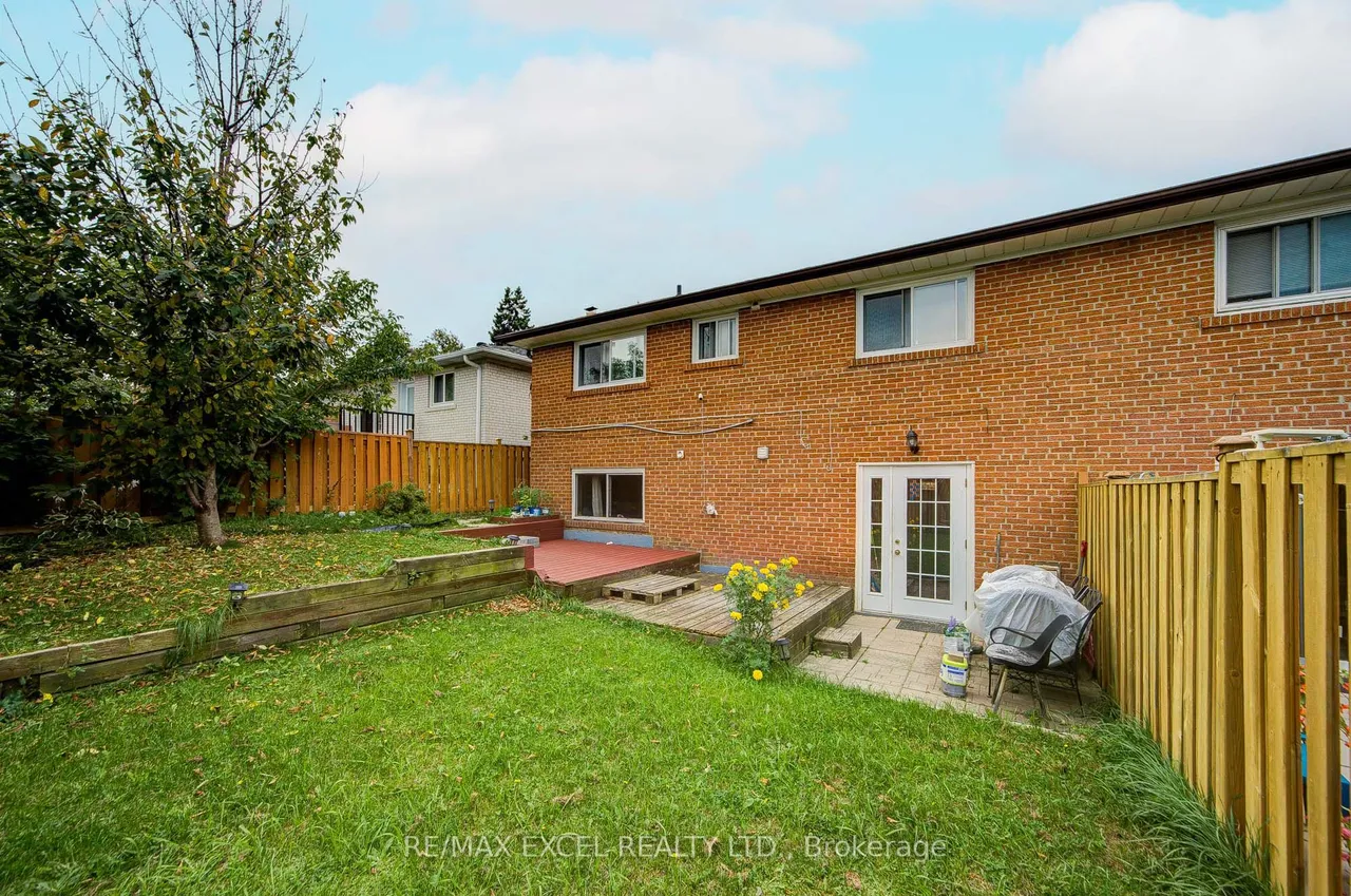 155 Edmonton Drive — photo 48