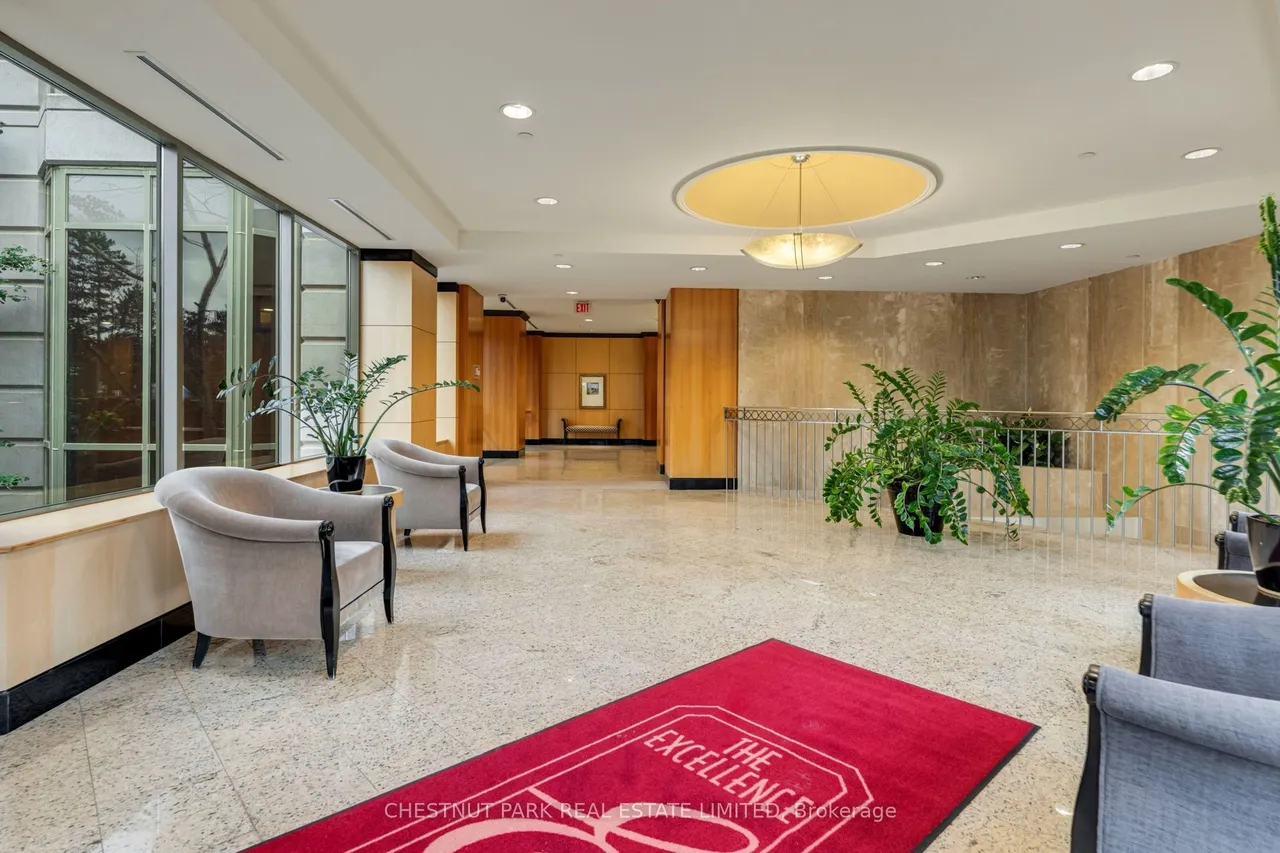 89 Skymark Drive — photo 33