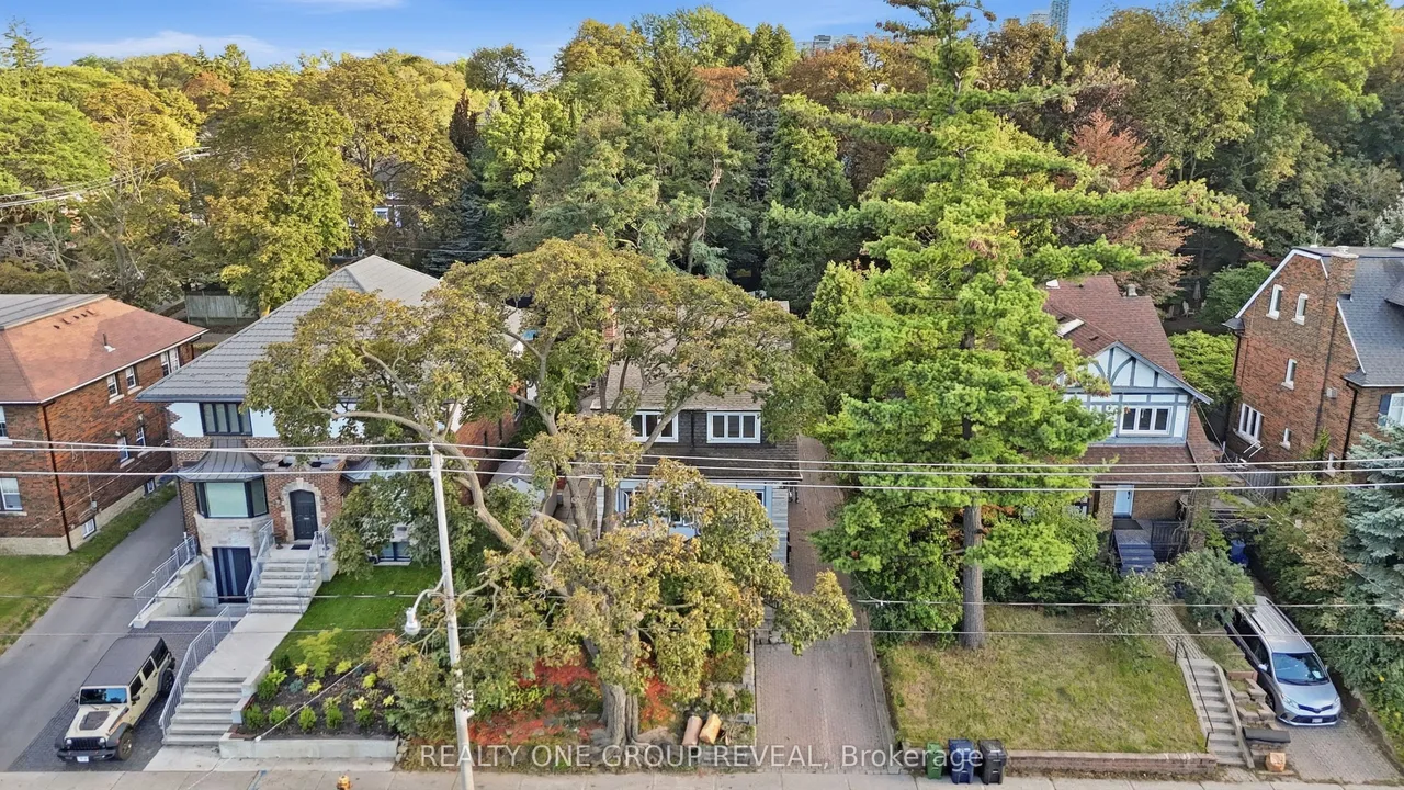 83 Lawrence Avenue E — photo 37