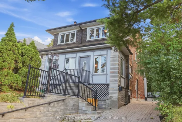 83 Lawrence Avenue E — photo 2