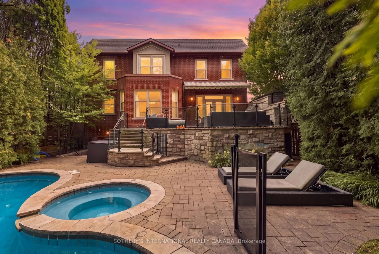 230 Hillhurst Boulevard — photo 2