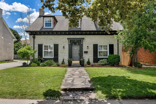 52 Angus Drive — photo 2