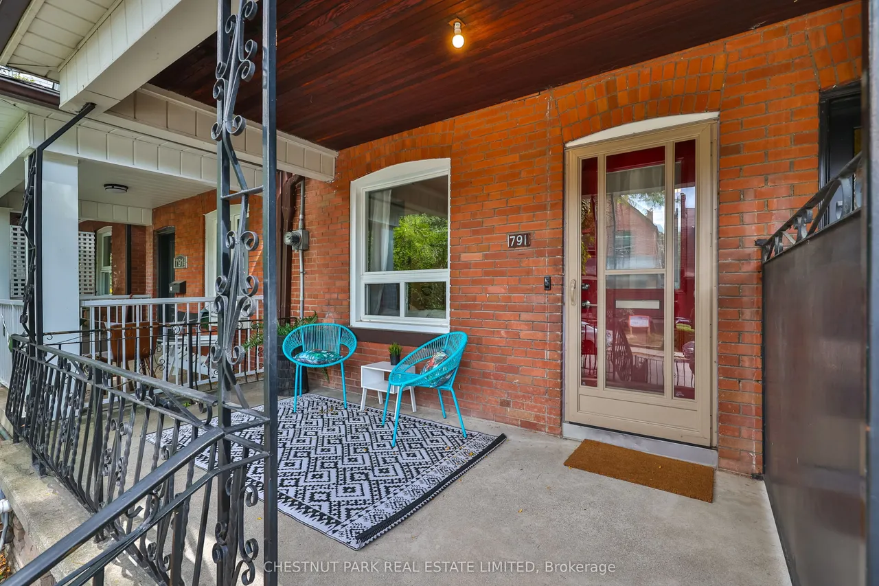 791 Manning Avenue — photo 3