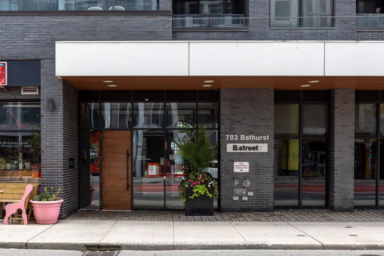 783 Bathurst Street — photo 28