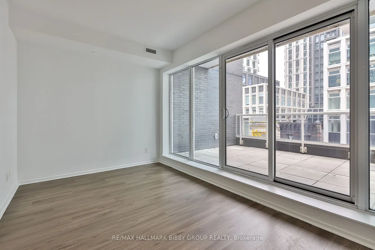 783 Bathurst Street — photo 3