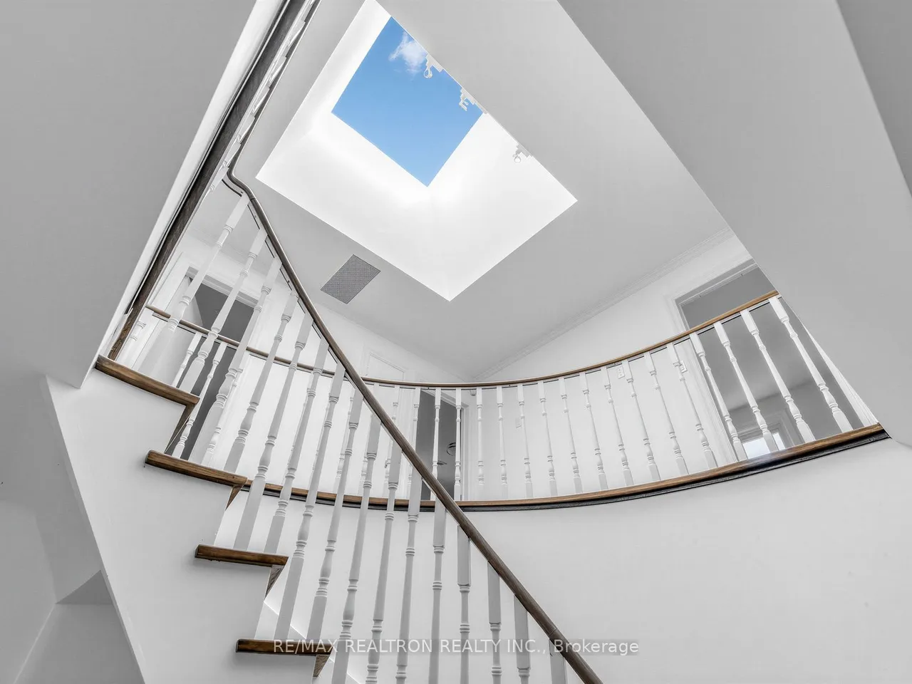 42 Apollo Drive — photo 2