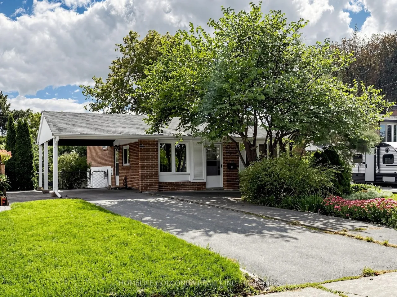 21 Grove Park Crescent