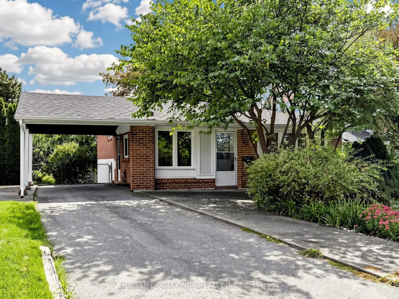 21 Grove Park Crescent — photo 3