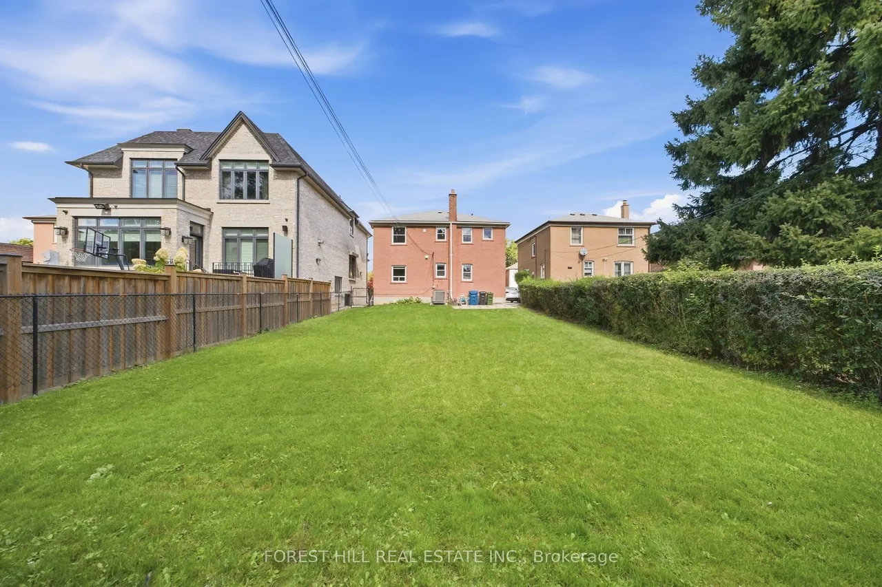 147 Viewmount Avenue — photo 3