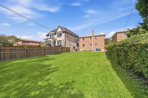 147 Viewmount Avenue — photo 2