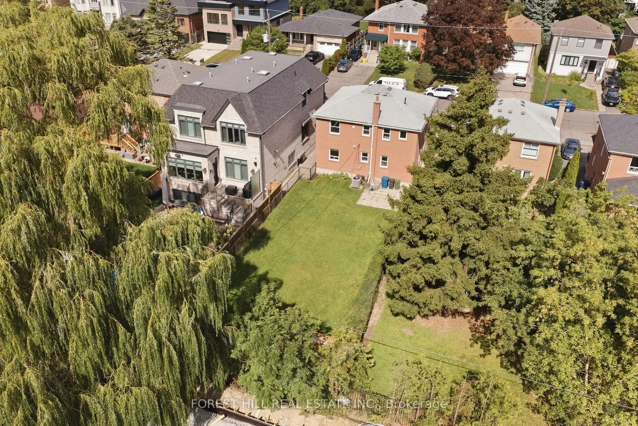 147 Viewmount Avenue — photo 22