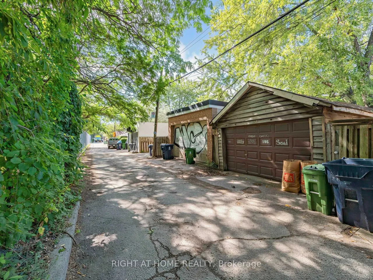 195 Grace Street — photo 22