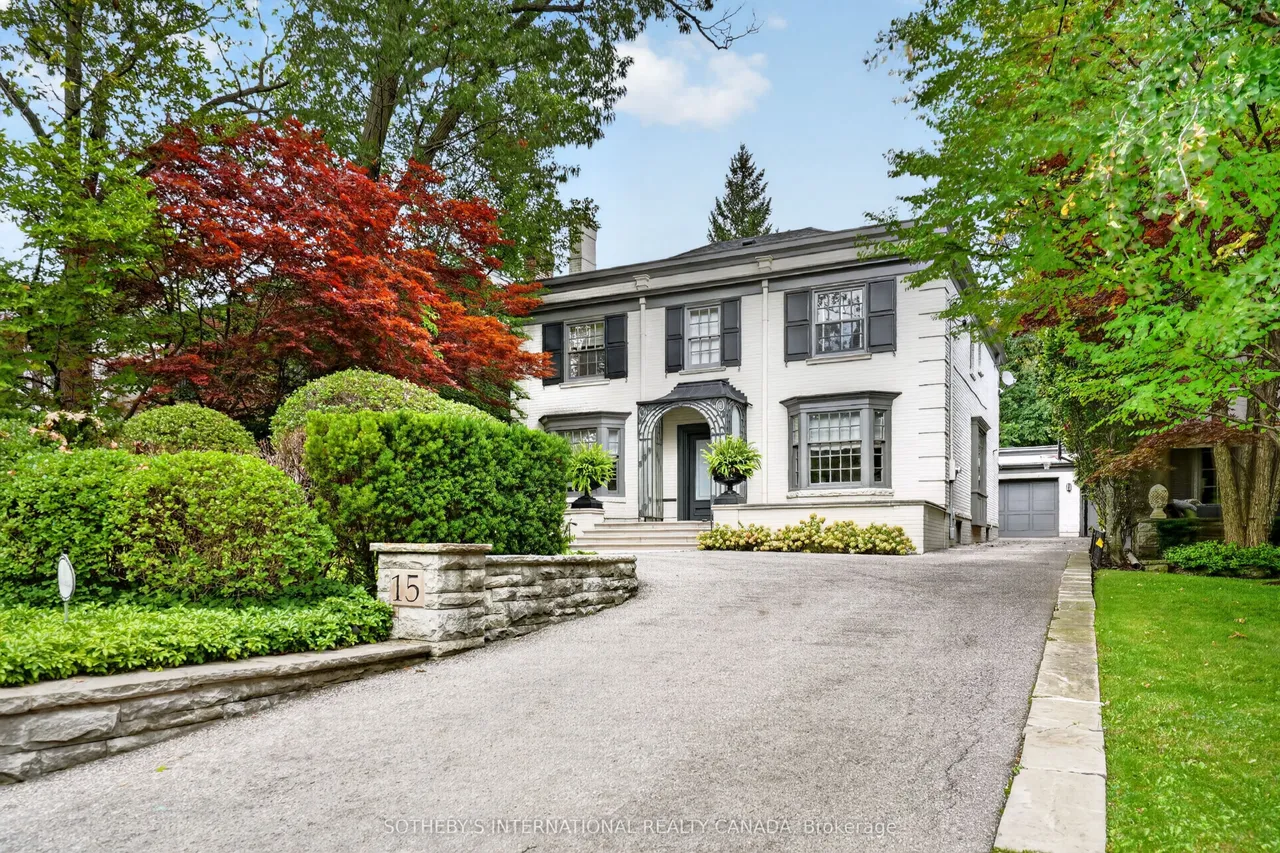 15 Alexandra Wood — photo 2
