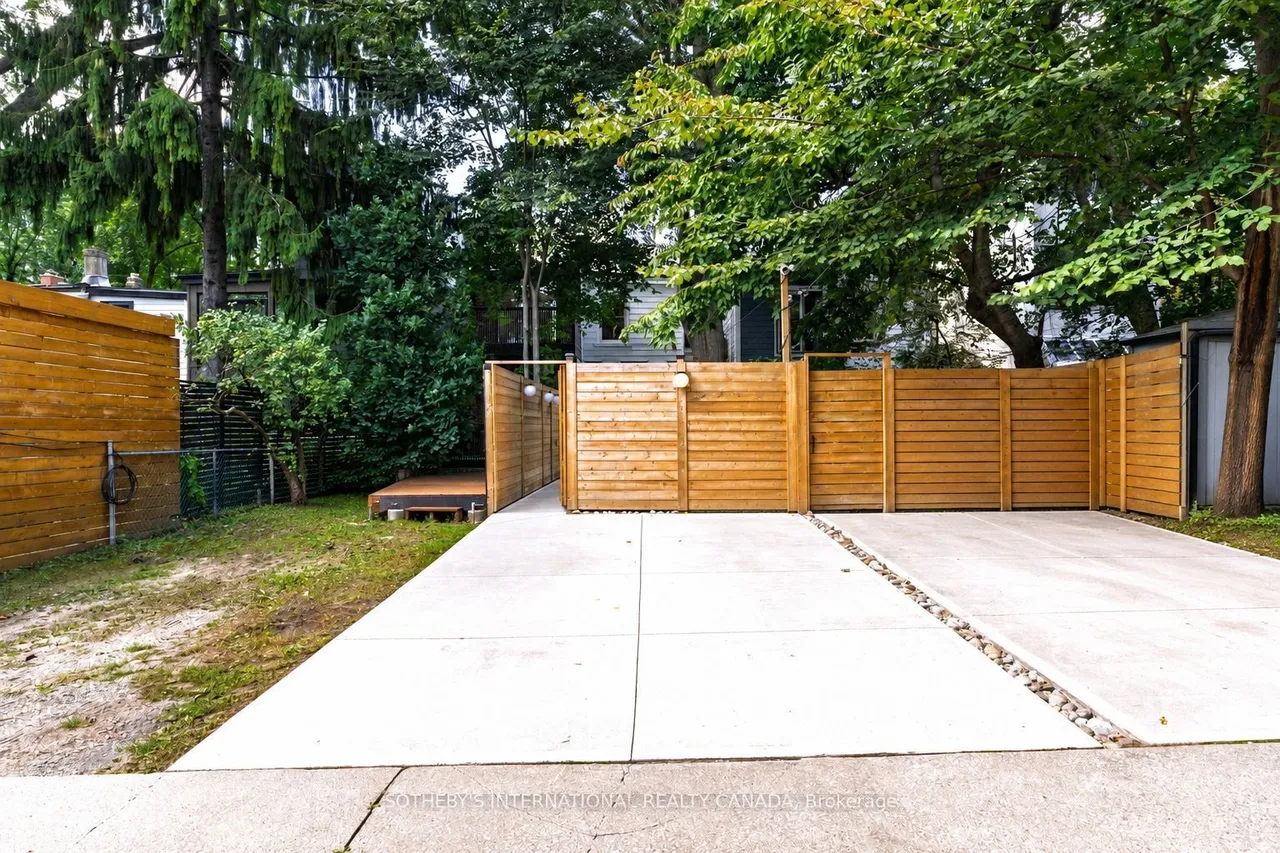 497 Sackville Street — photo 36