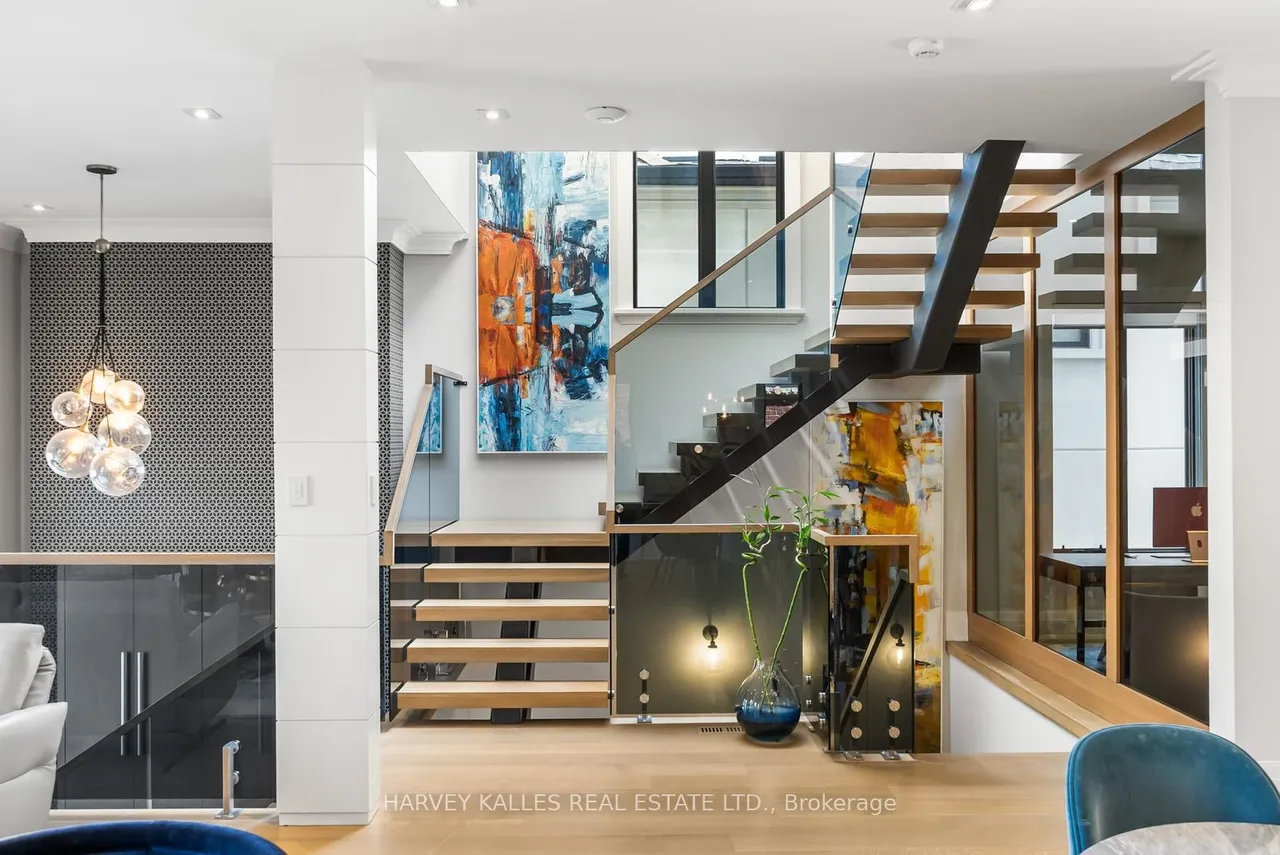 75 Bannockburn Avenue — photo 3