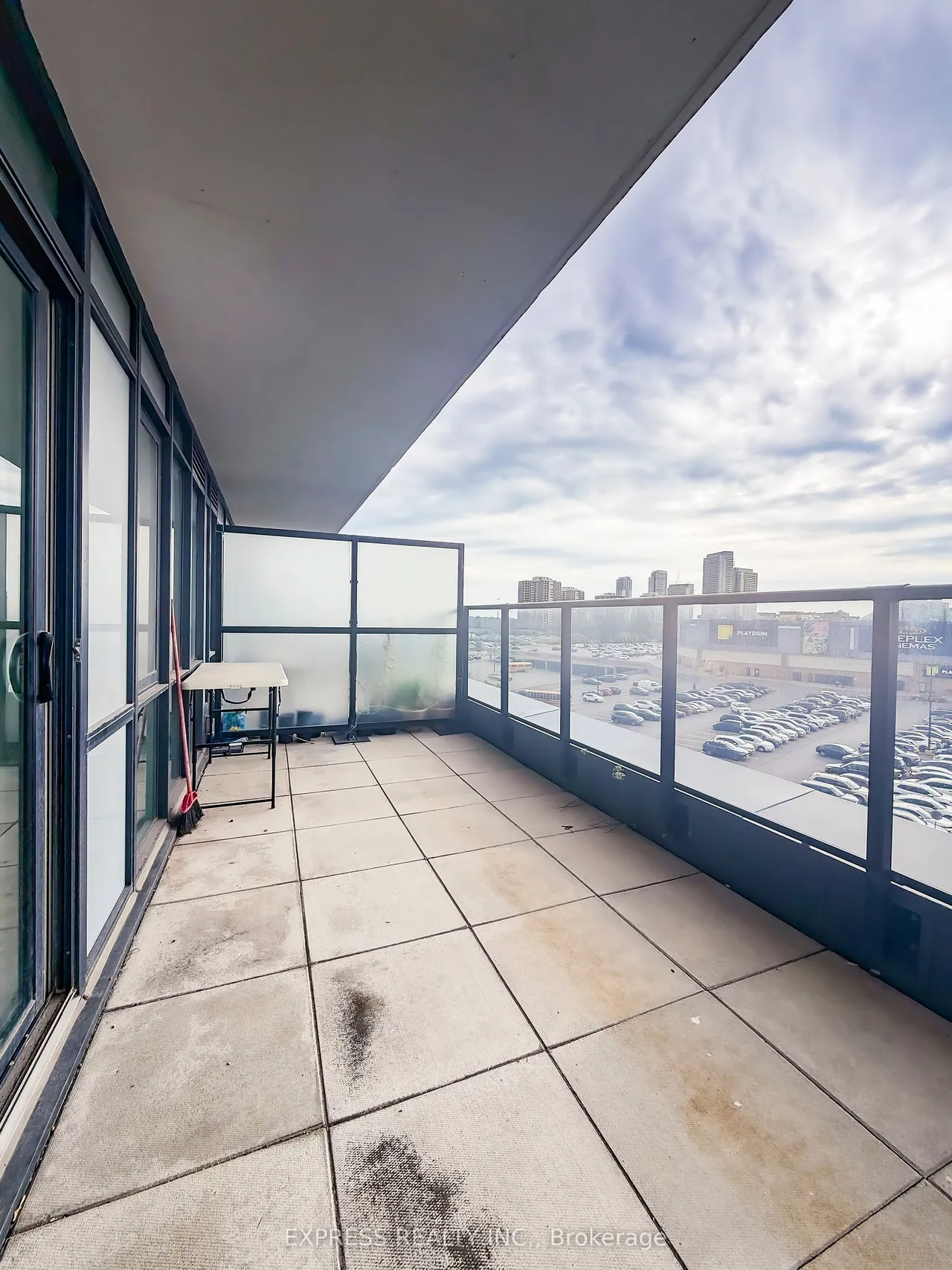 128 Fairview Mall Drive — photo 3